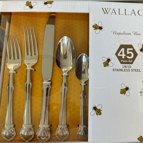 Wallace Napolean bee Knife Set - Picture 2 of 2